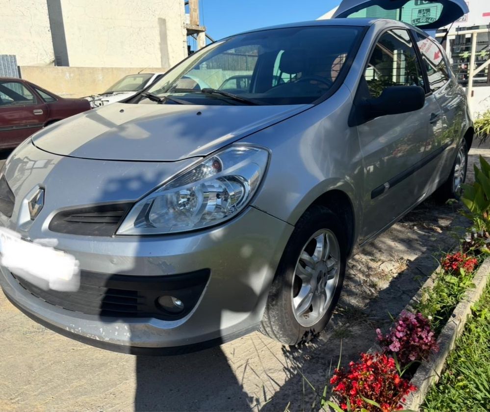 Renault Clio 3 van Iva dedutivel