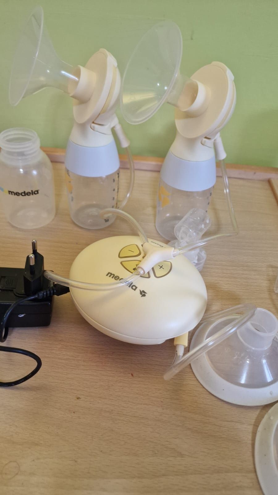 Laktator podwójny medela swing maxi kolektor