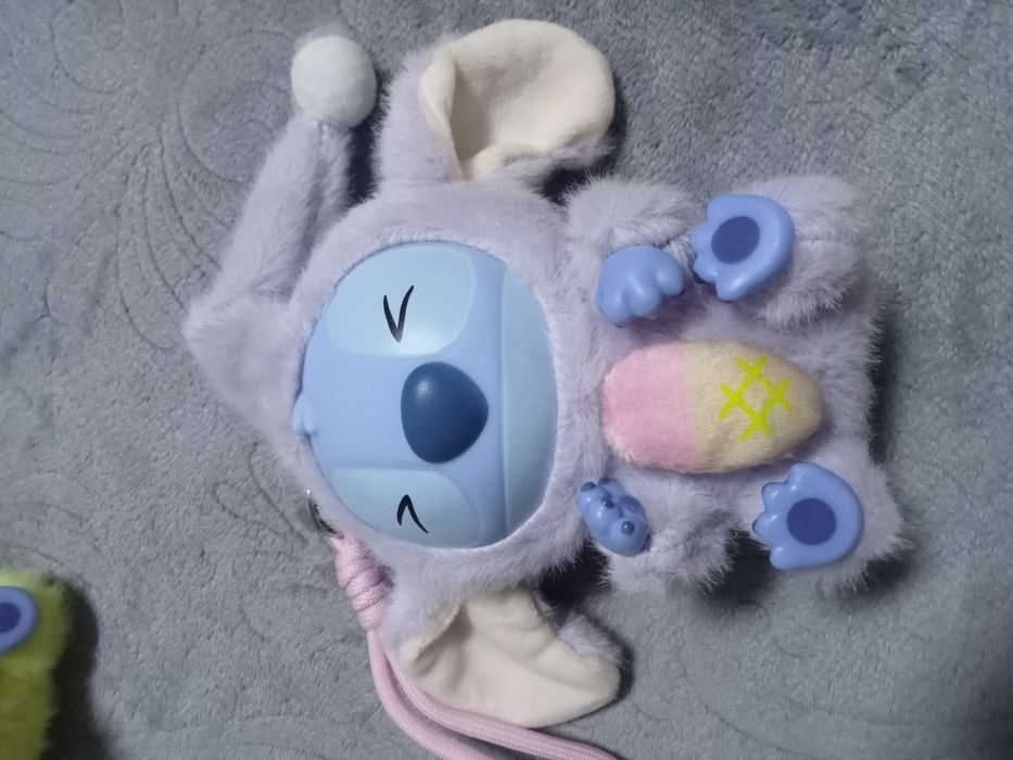 Стіч - брелок Лабубу