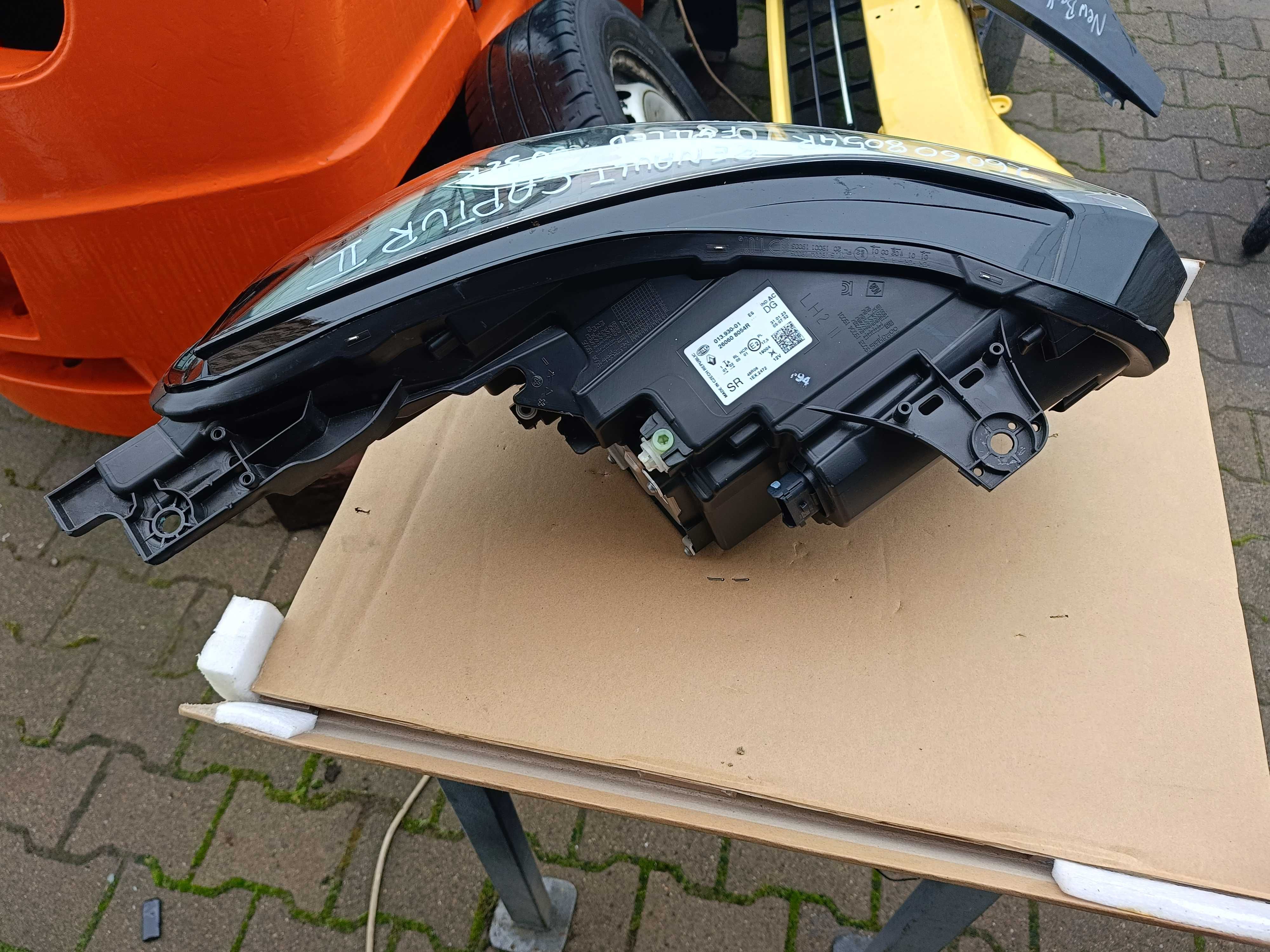 Lampa przednia Renault Captur II