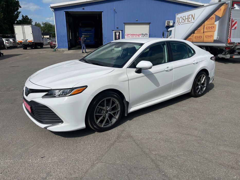 Продам Toyota Camry 2019