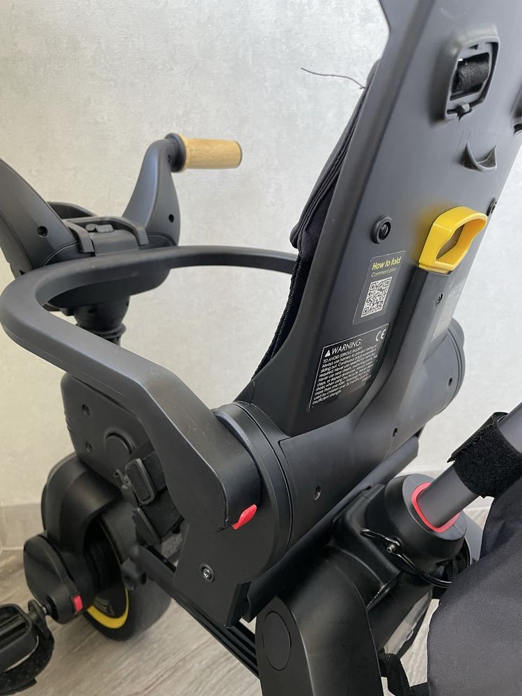 Складний триколісний велосипед Doona Liki Trike S5 (Nitro Black)