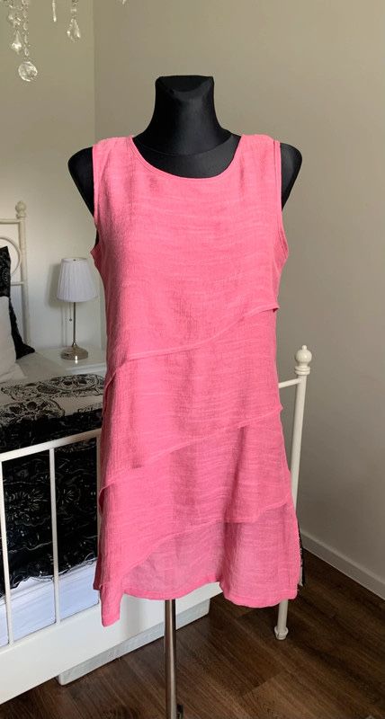 Sukienka jedwabna z falbankami silk prosta wygodna minimalizm basic M