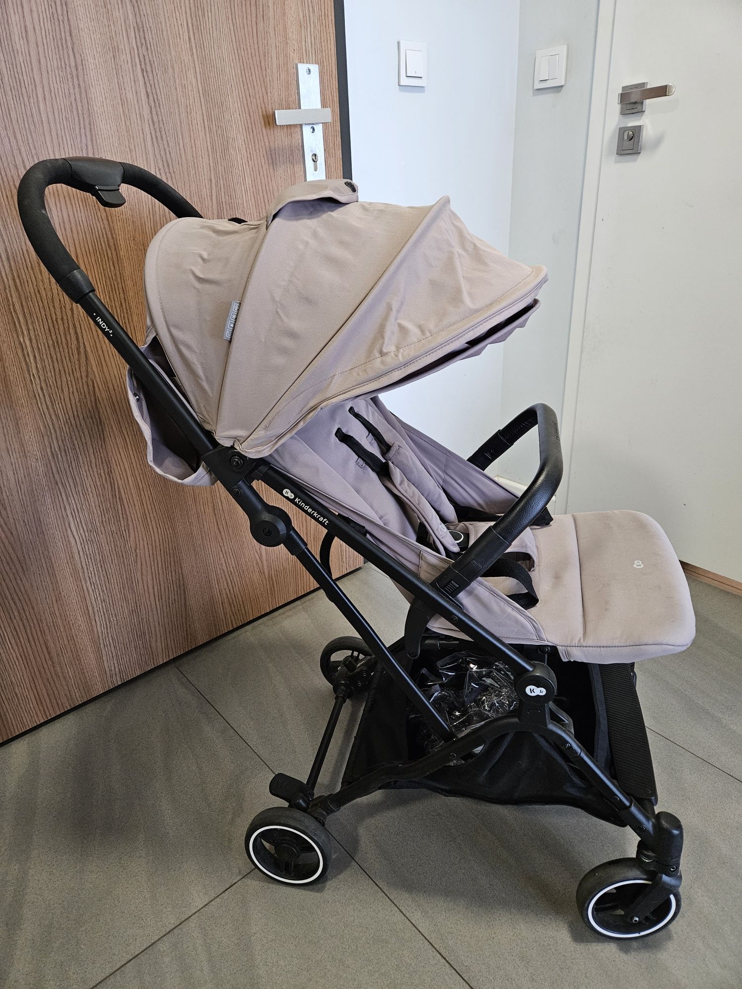 Wózek spacerowy Kinderkraft Indy 2 + adaptery do fotelika
