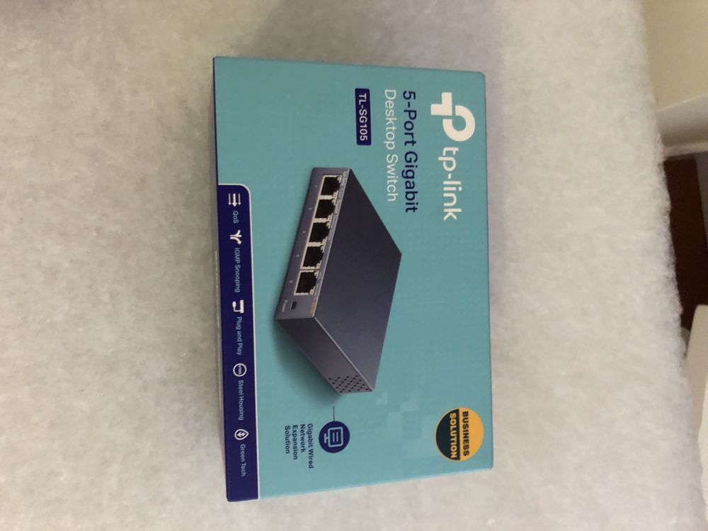 Desktop/wall-mount 5 entradas