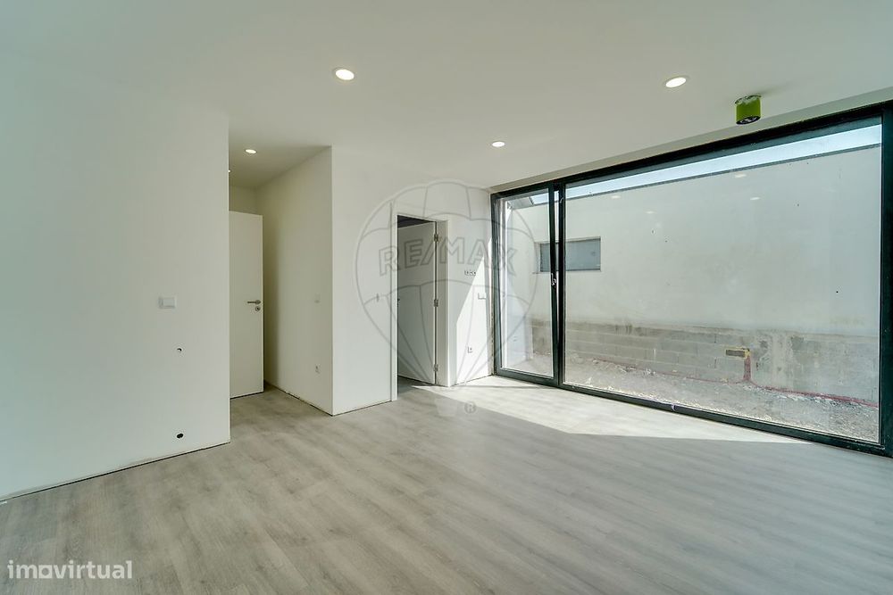 Moradia T4 para venda