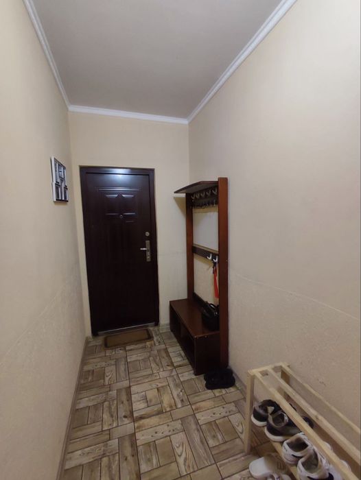 Здається кімната для однієї дівчини