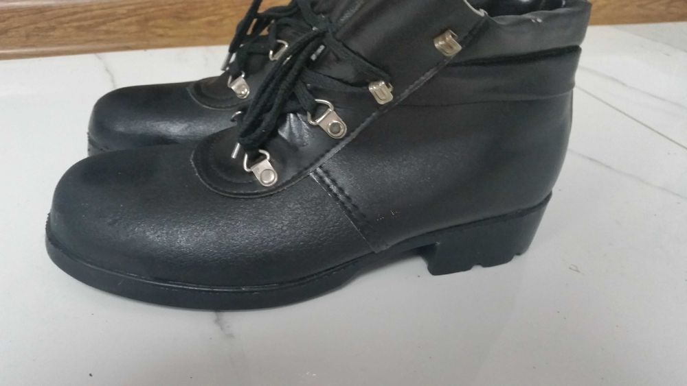 Buty robocze olejoodporne skóra