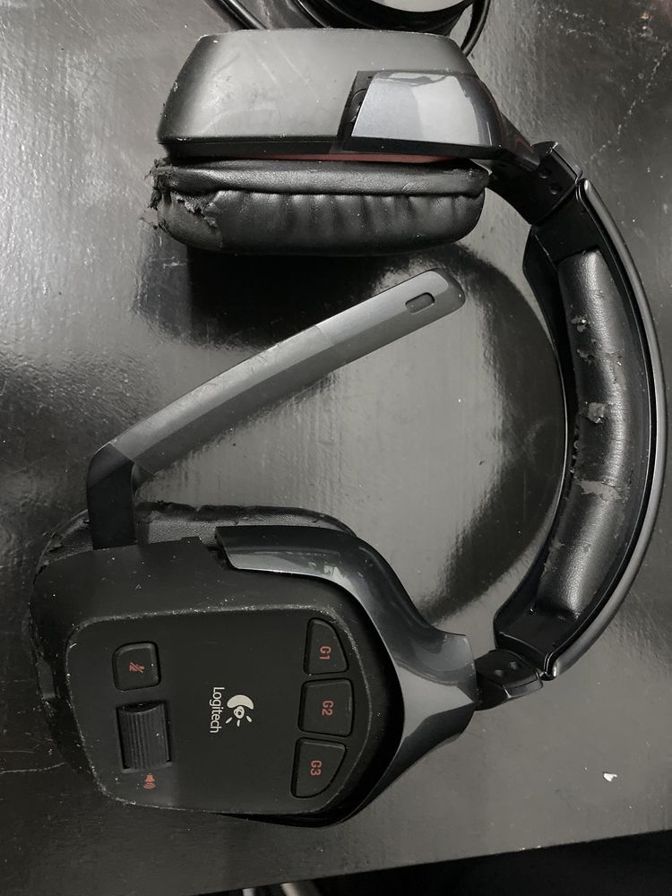 Logitech G930 wireless headphones