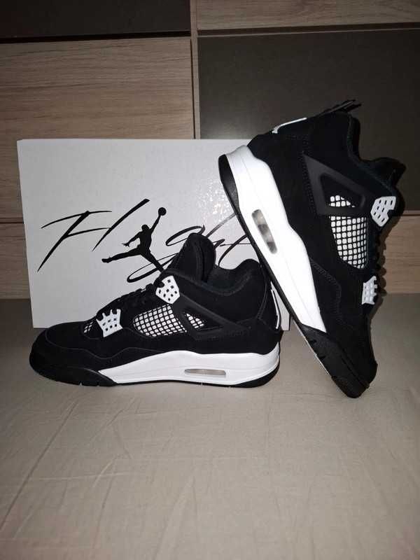 Jordan 4 Retro White Thunder  r.43