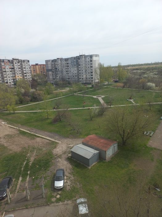 Поодам 1 кі.м.кв. мкр' н  Східний 2 вул.Незалежності України 5.