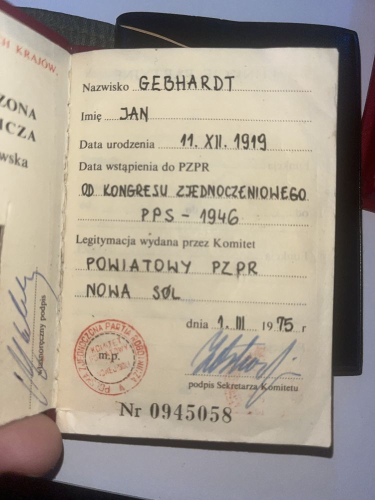 Na sprzedaz kolekcja orderów.