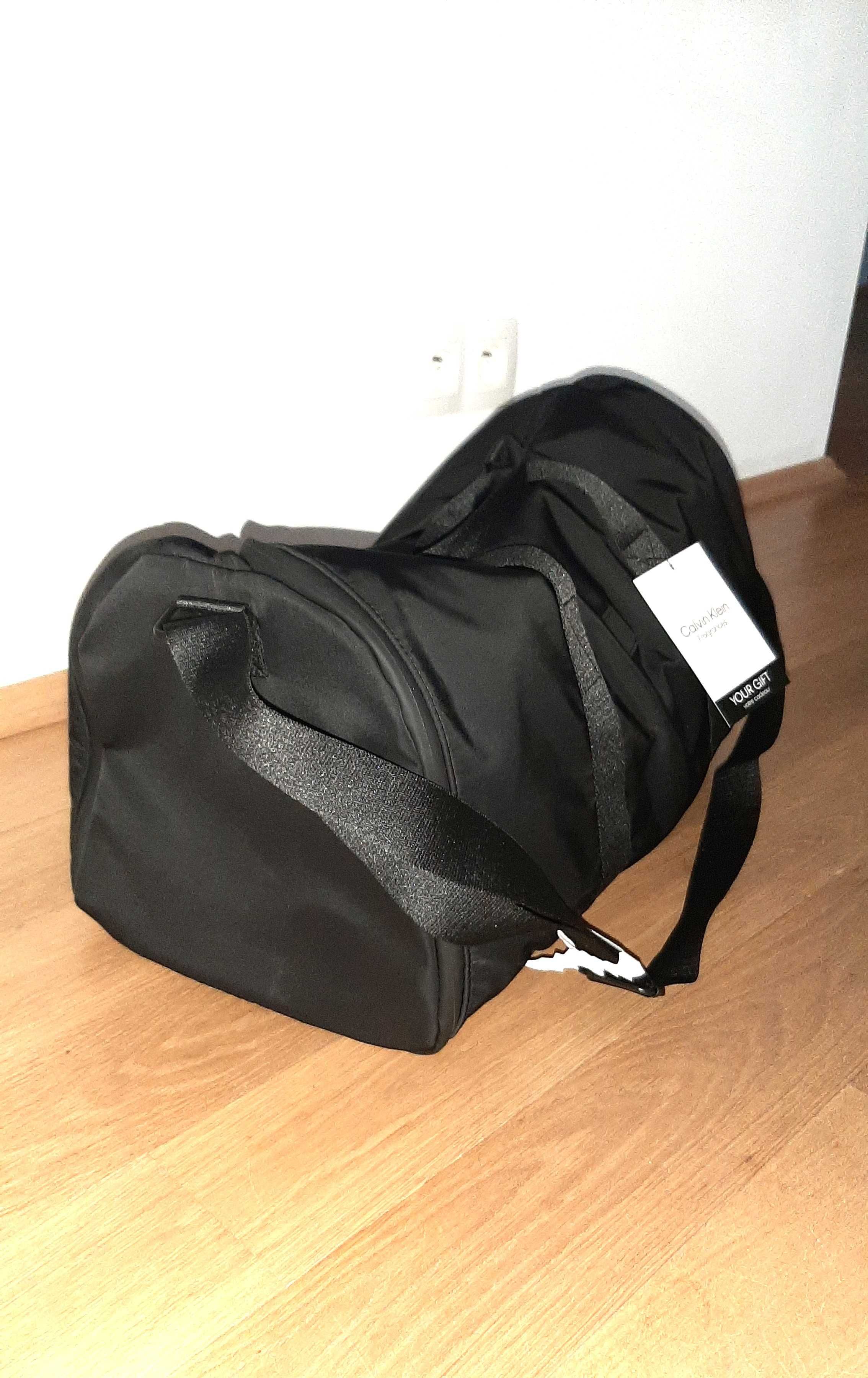 nowy pokrowiec + torba w jednym 2w1 czarna Calvin Klein