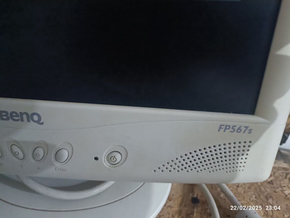 Monitor 15" Benq FP567