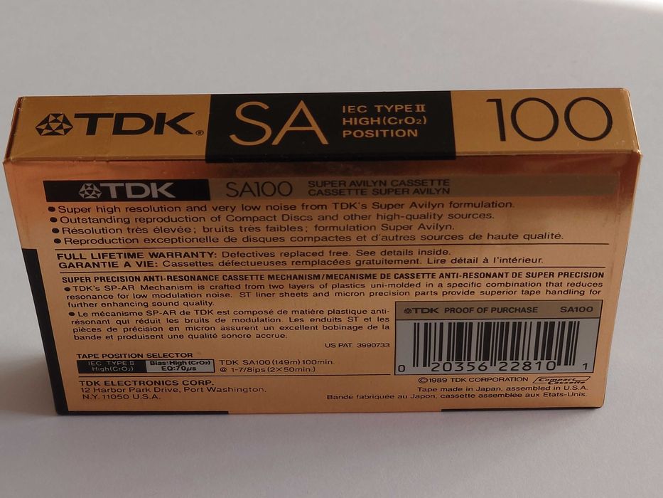 TDK SA 100 model na rok 1989 z tzw "dużym oknem" rynek Amerykański