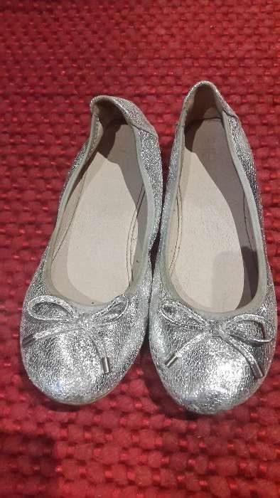 Sabrinas prateadas em pele  novo preço