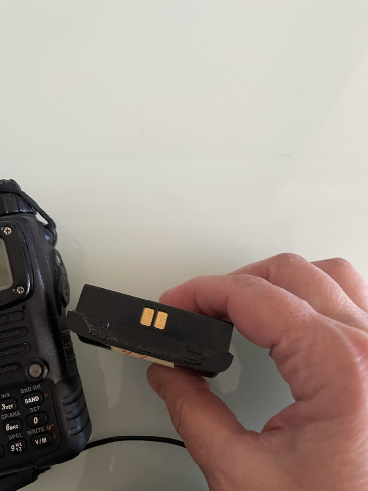 Радіостанція портативна YAESU VX-7R