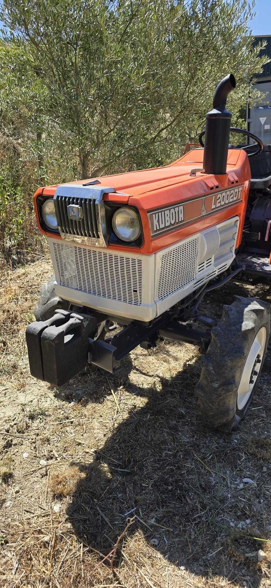 Trator Kubota 4x4 L2002DT