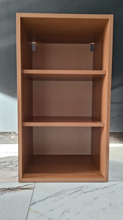 Sprzedam półkę na książki okleina