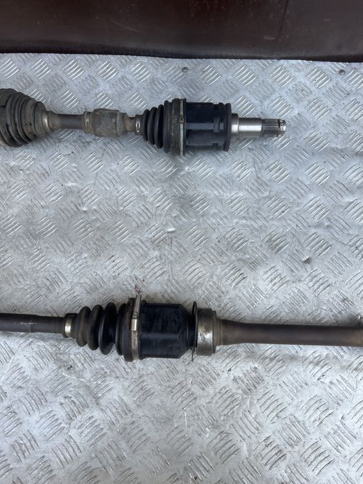 Полуось привод 3.0 акпп Тойота камри 30 toyota camry 30