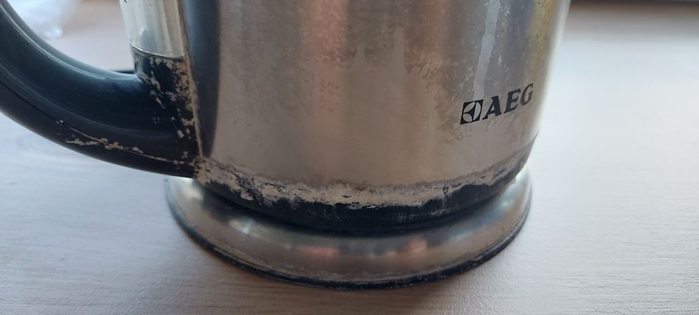 Czajnik AEG KE0903 regulacja temperatury przecieka