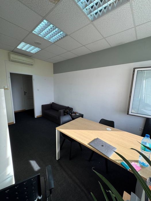 Do wynajęcia lokal 16 m², z meblami