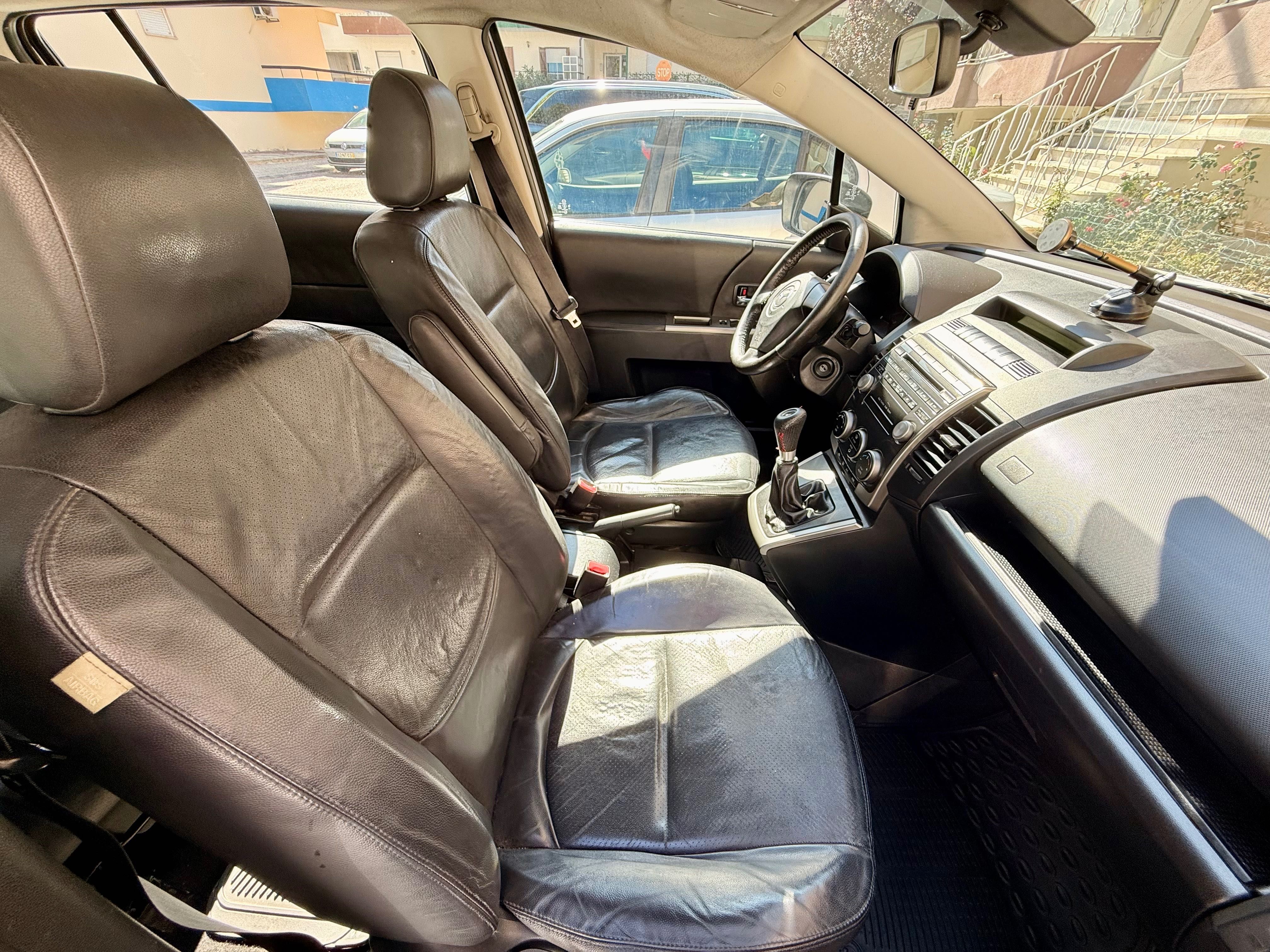 Mazda 5 - 2010 - 7 lugares