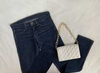 Spodnie jeansowe granatowe Wrangler wysoki stan