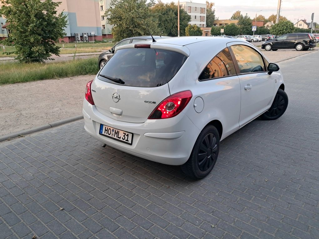 Opel Corsa D 1.2 69KM 2010r wersja na 111 lecie Opla