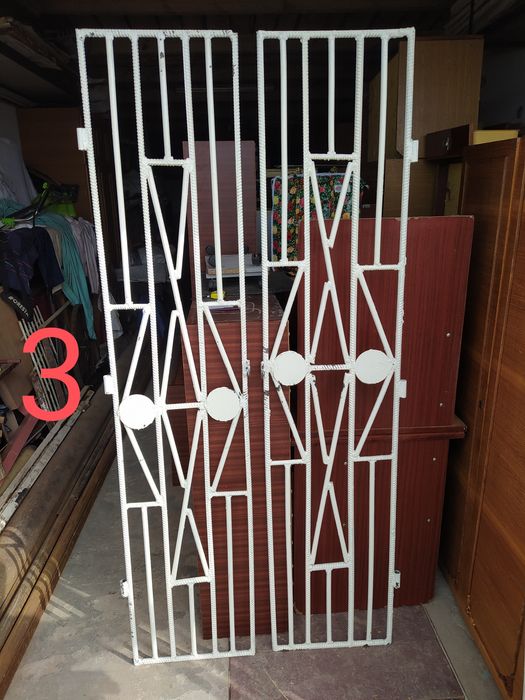 Грати на двері, вікна