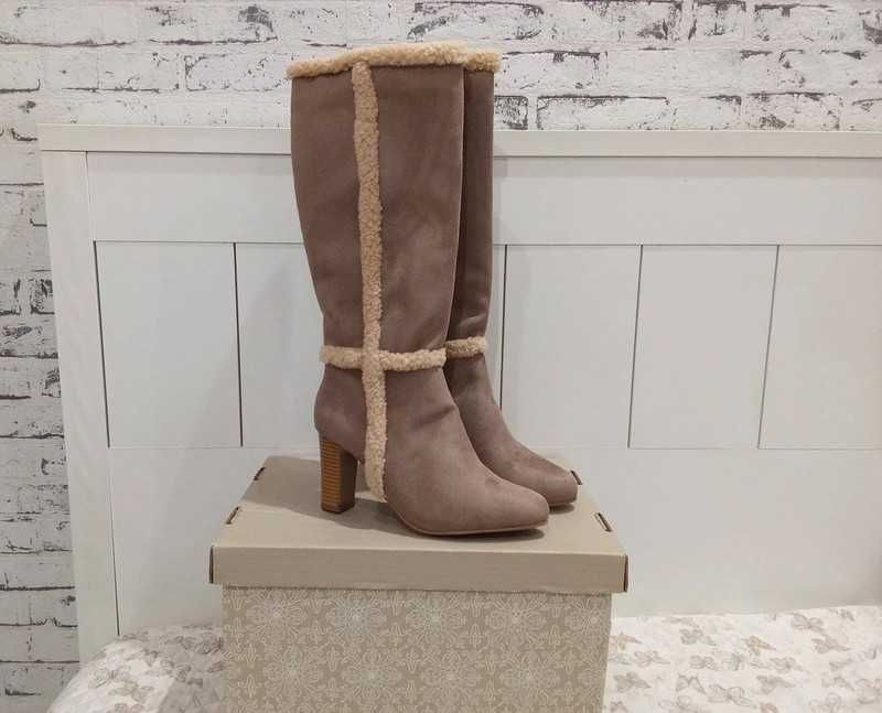 ocieplane kozaki na słupku marki Bonprix roz. 39 wkładka 25 cm nowe