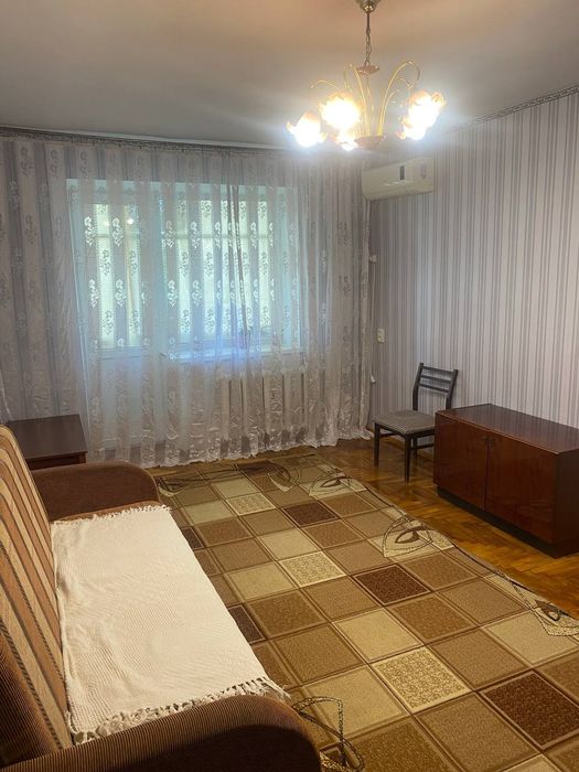 Сдам 1 к.кв на Космосе