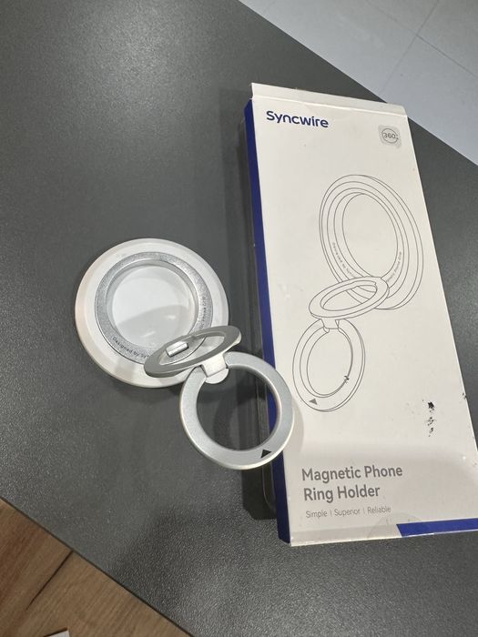 Magnetyczny uchwyt na tel