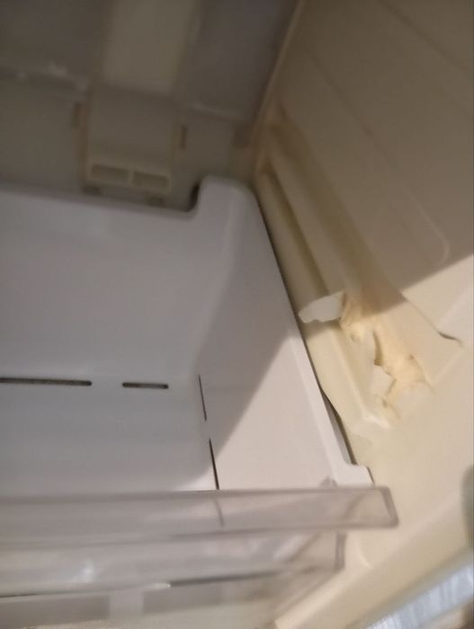 Продаётся холодильник Samsung RB29FEJNDWW