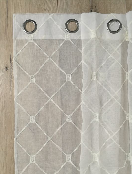 Nowa firanka na przelotkach 140x250 w haftowany wzór