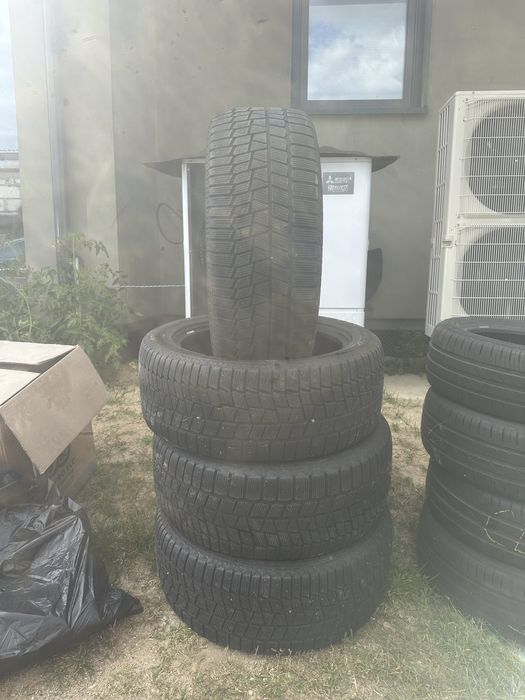 Opony zimowe Artictrekker 235/50R18