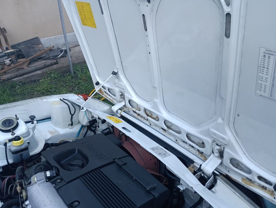 Таврія 1.2 інжектор .Славута теж багато що підходить.