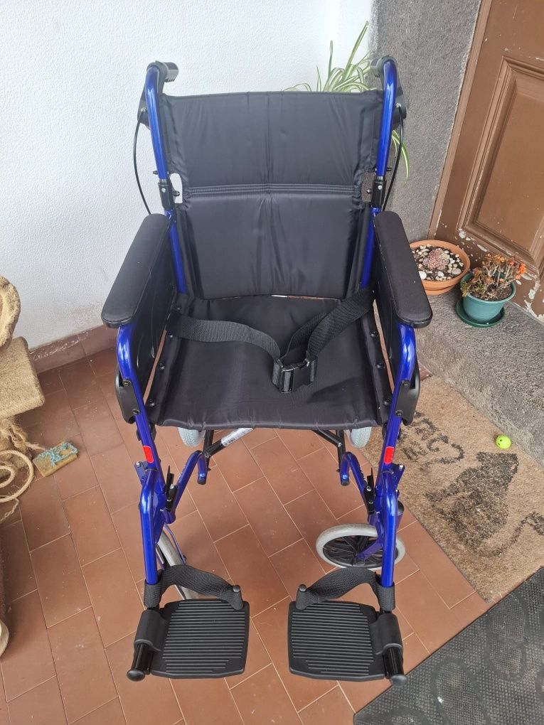 Cadeiras de Rodas para idoso Invacare (Pouco  uso)