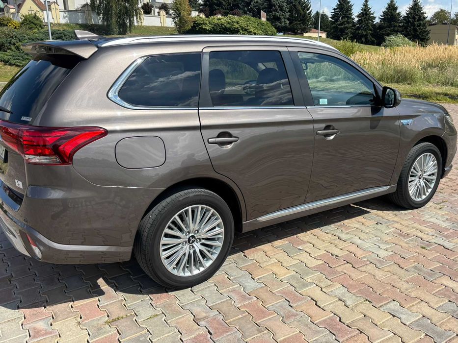 Mitsubishi Outlander III 2.4 PHEV