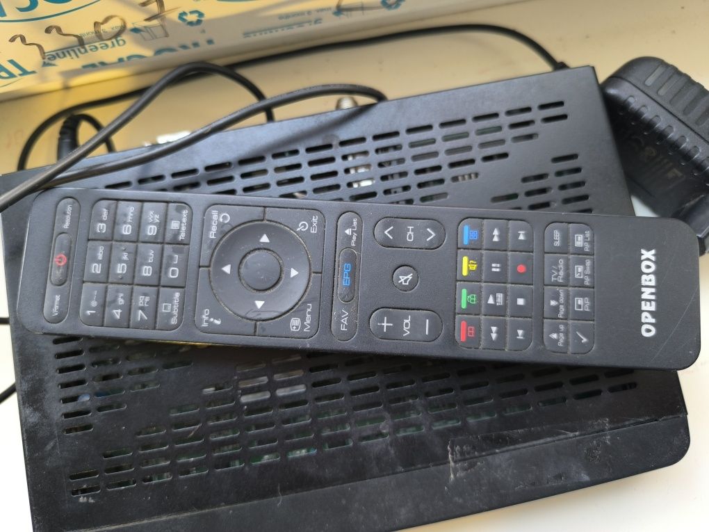 Супутниковий тюнер OpenBox SX4