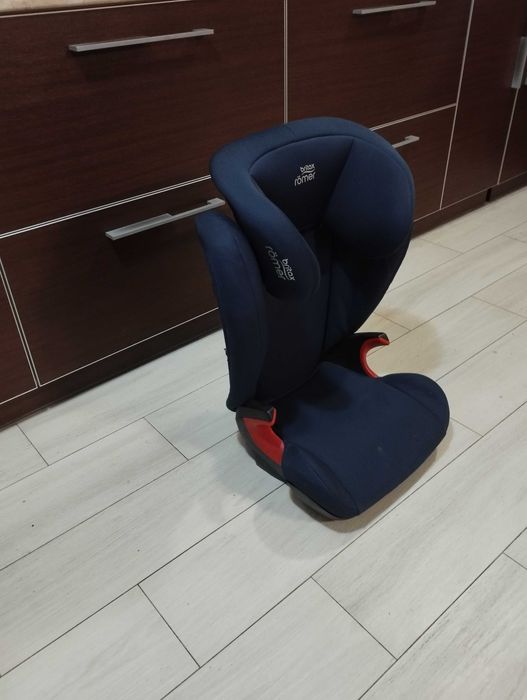 Продам дитяче автокрісло Britax romer