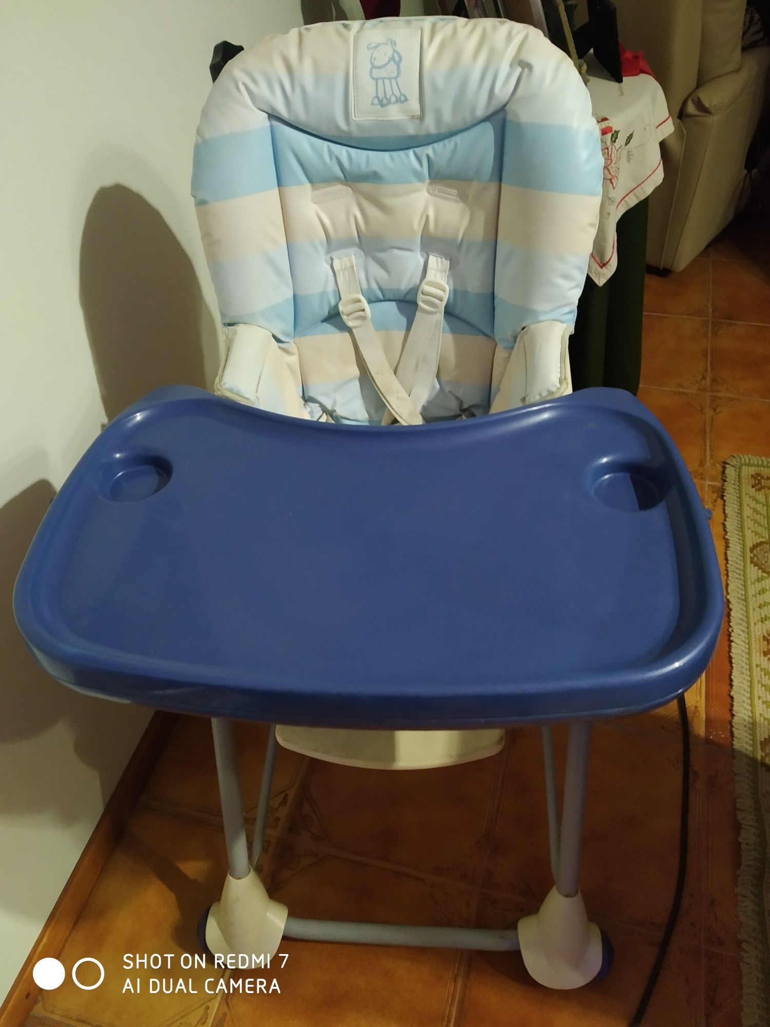 Cadeira para bebés comerem