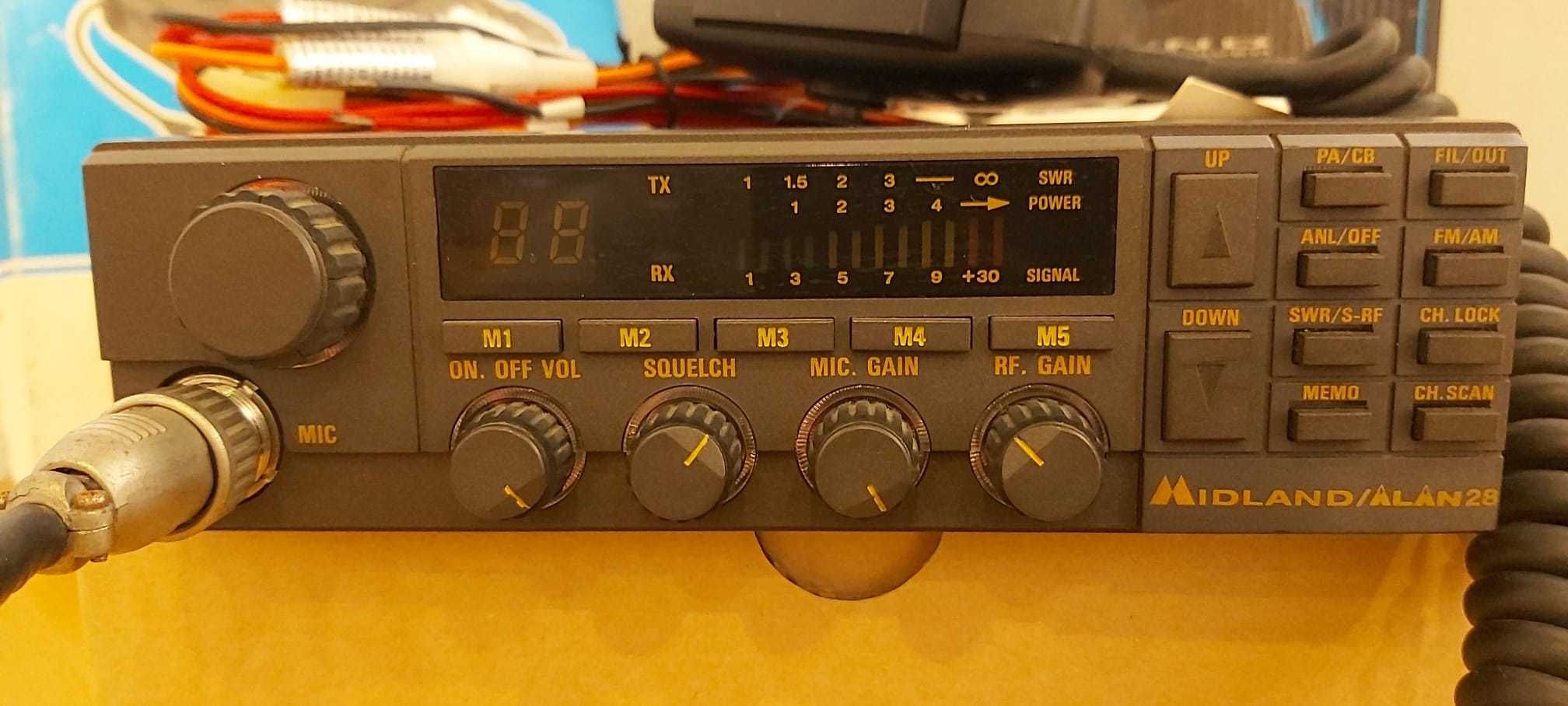 Rádio CB MIDLAND ALAN 28 com gaveta.