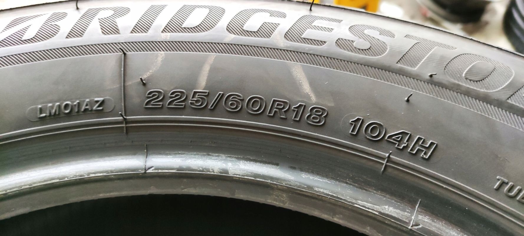 4x 225/60r18 Bridgestone Blizzak Lm001, 104h 2020r