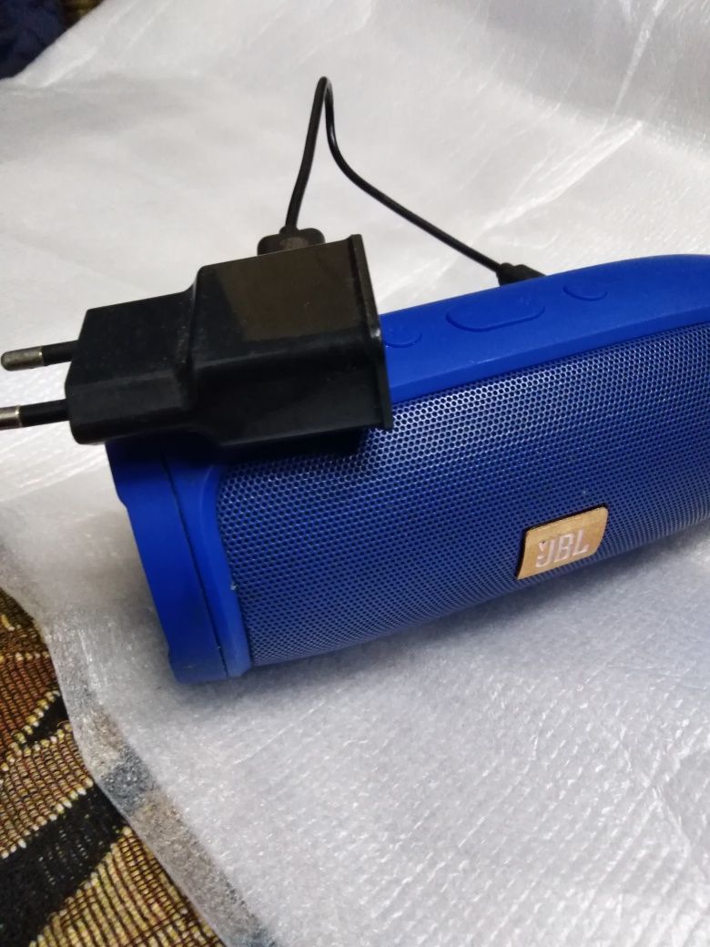Блютуз колонка JBL