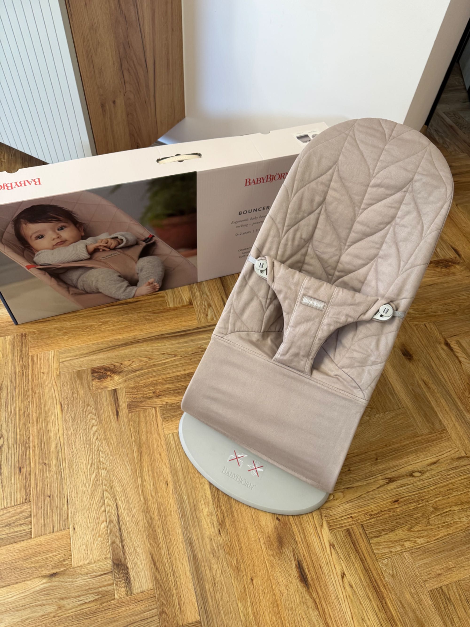 BabyBjörn leżaczek/bujaczek