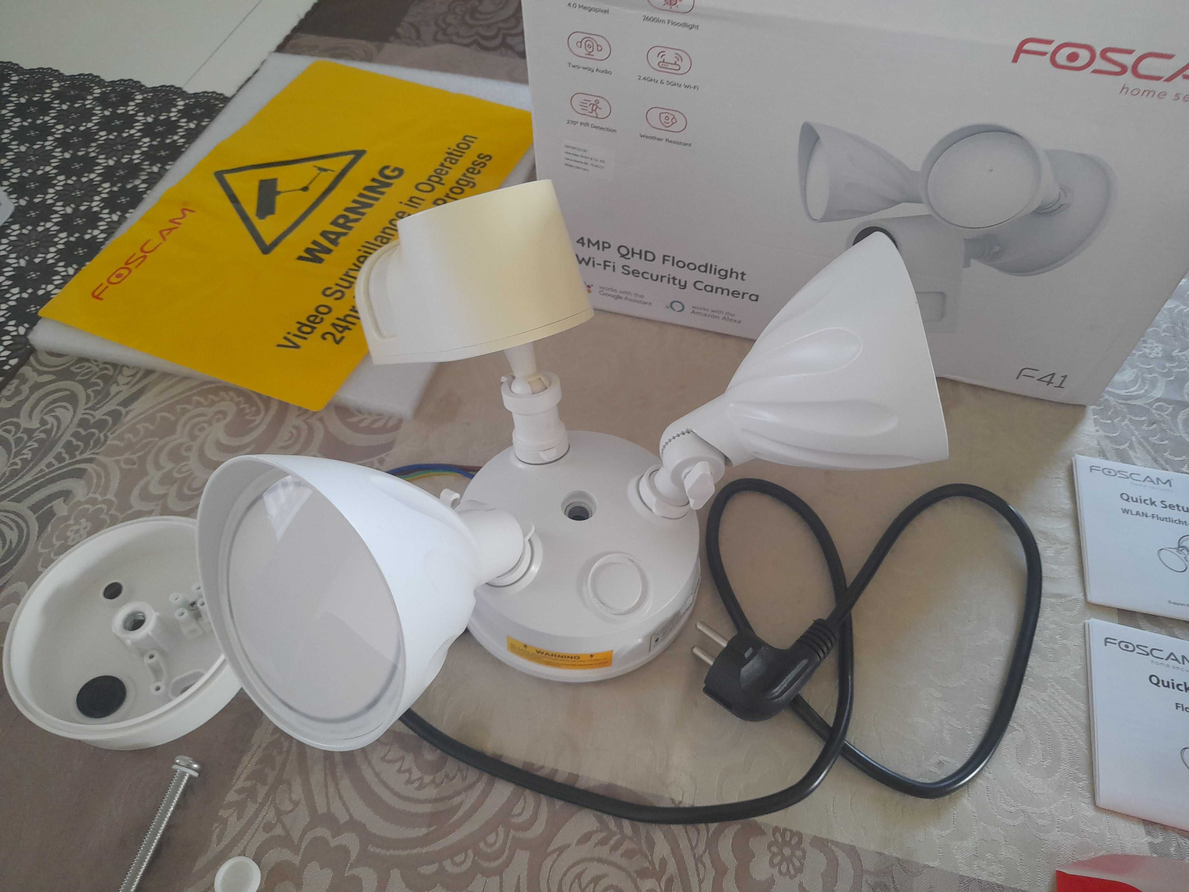 Foscam kamera dwuzakresowa F41 PIR, syrena, lampy