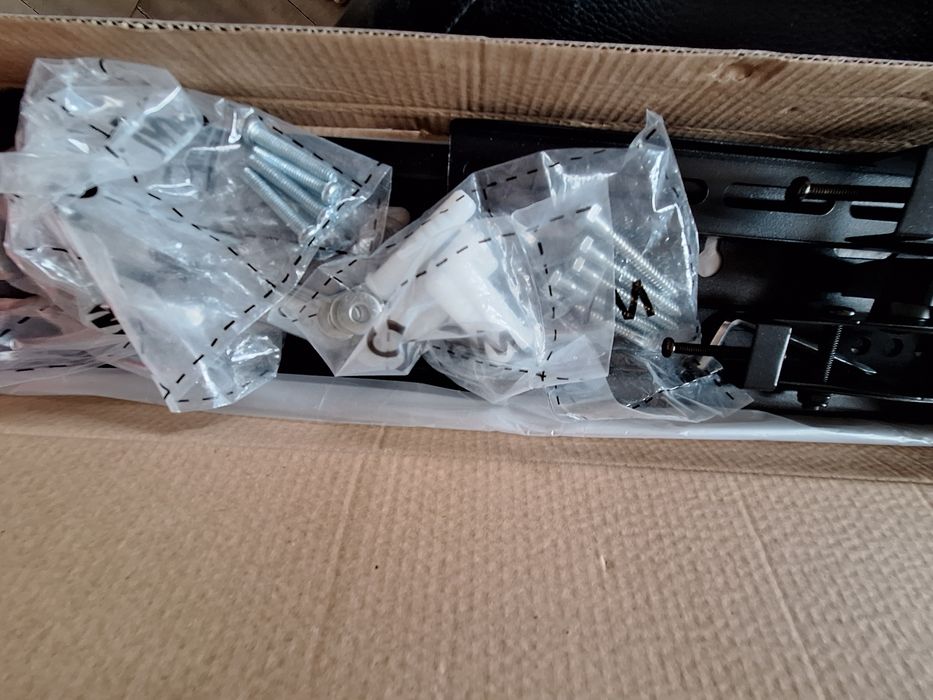 Uchwyt ścienny na telewizor tv wieszak NOWY masywny solidny iSupport T