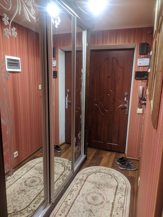 1-кімн. кв., вул. Грушевського, Світло не вимикають!