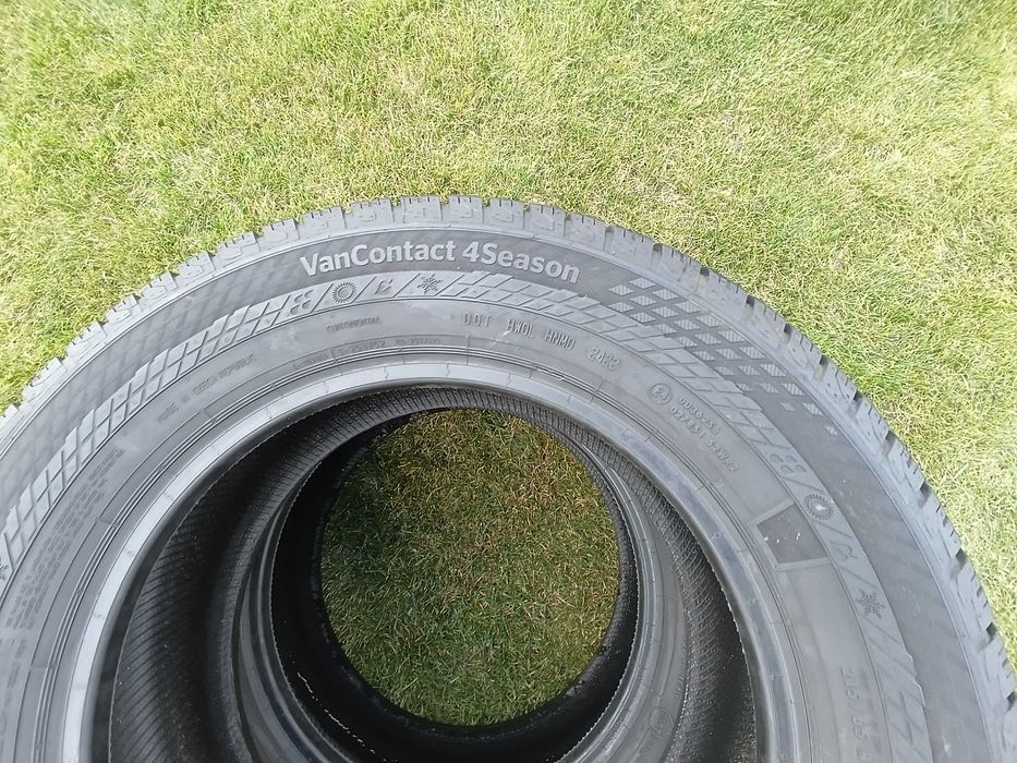 opony 215/65/16C Continental  Van Contact 4 Season 2 sztuki8mm